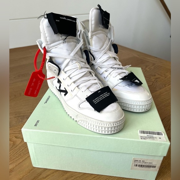 OFF-White Off-Court High White Sneakers - Picture 3 of 14